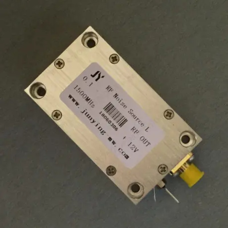 Engineering Grade RF Noise Sig - đánh giá và giá Spectrum Analyzer Tracking Generator 1.5Ghz